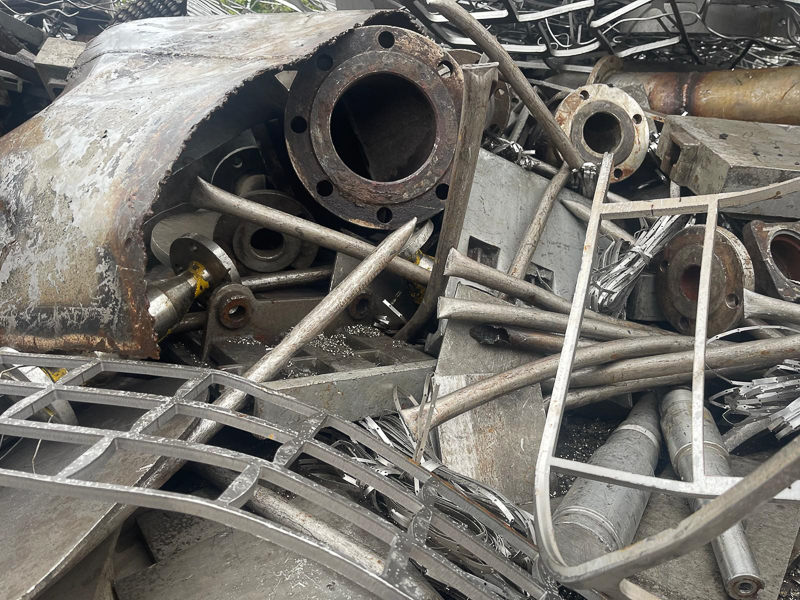 Nerūsējoša tērauda lūžņi 10% (niķelis)